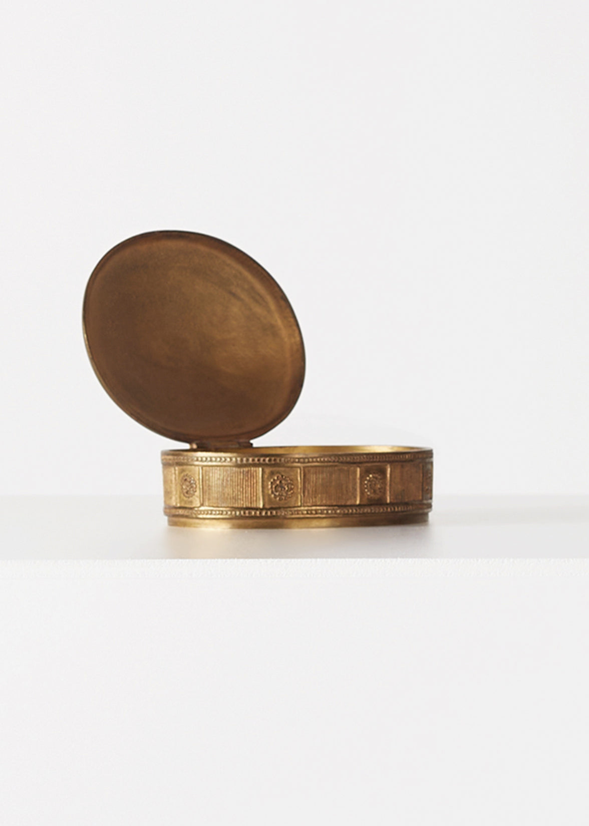 Tiffany Studios
"Adam" Dresser Box in gilt bronze. C. 1915