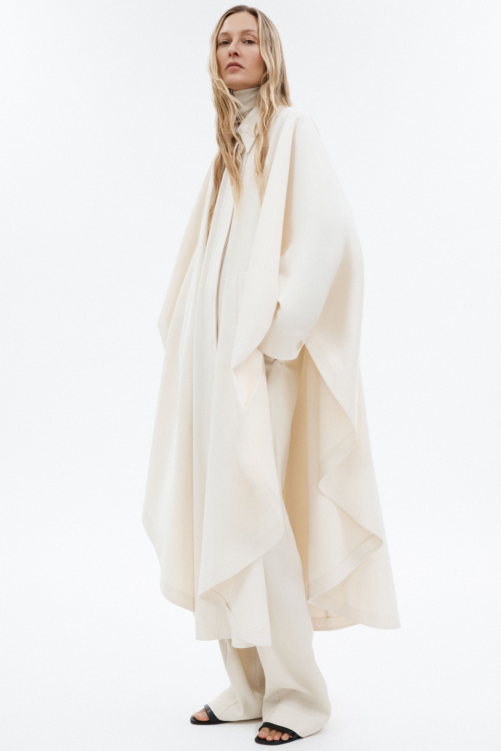 Pre-Fall 2025 - Model Image 18