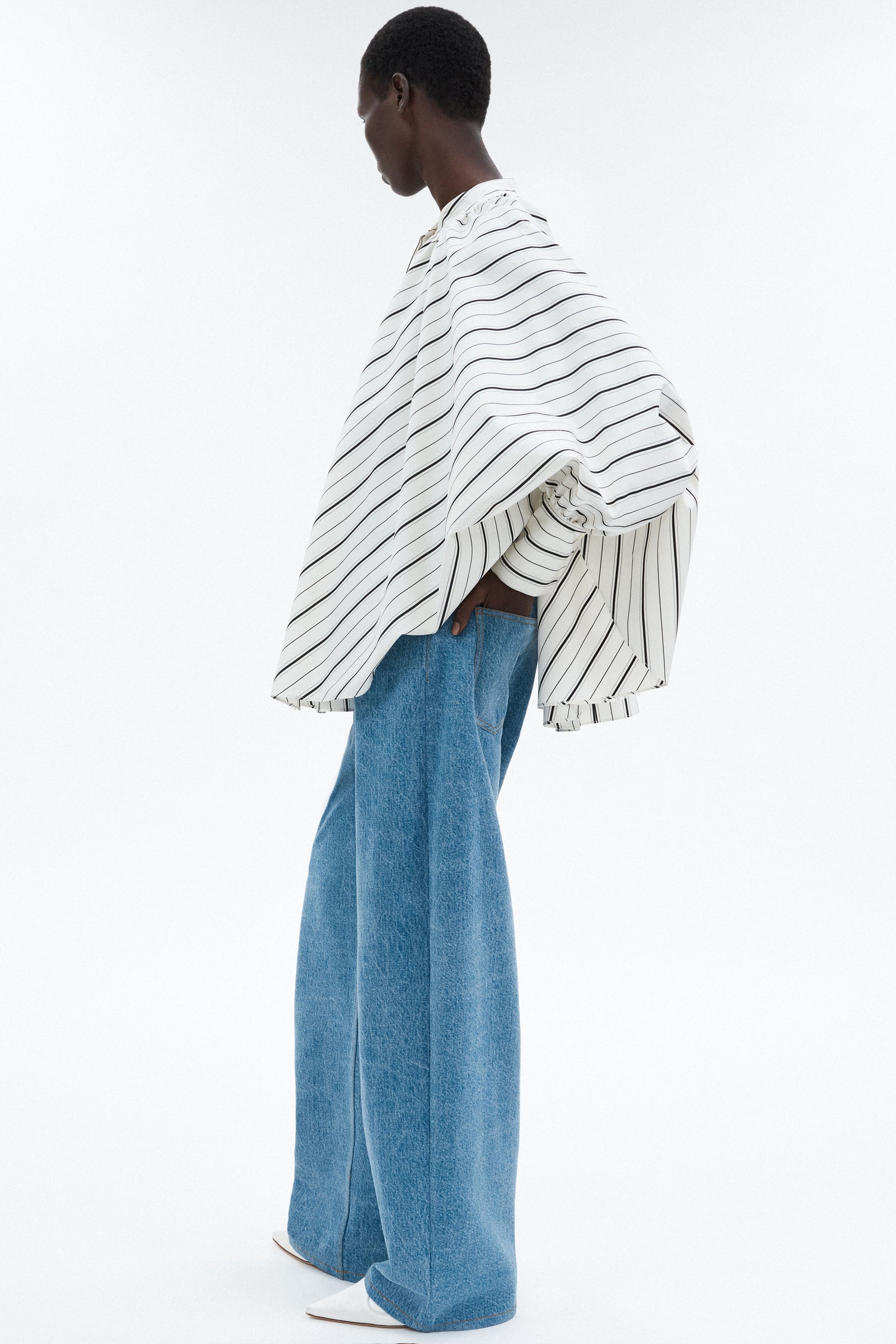 Pre-Fall 2025 - Model Image 25