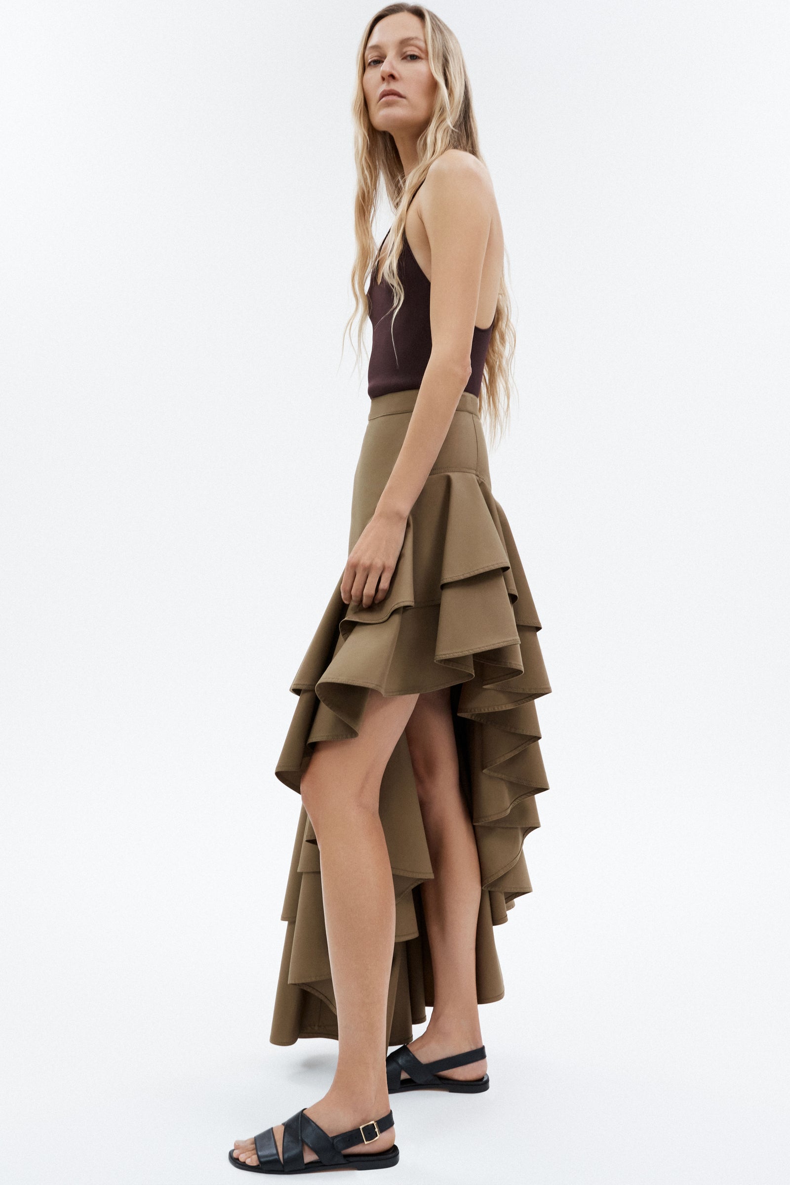 Pre-Fall 2025 - Model Image 5