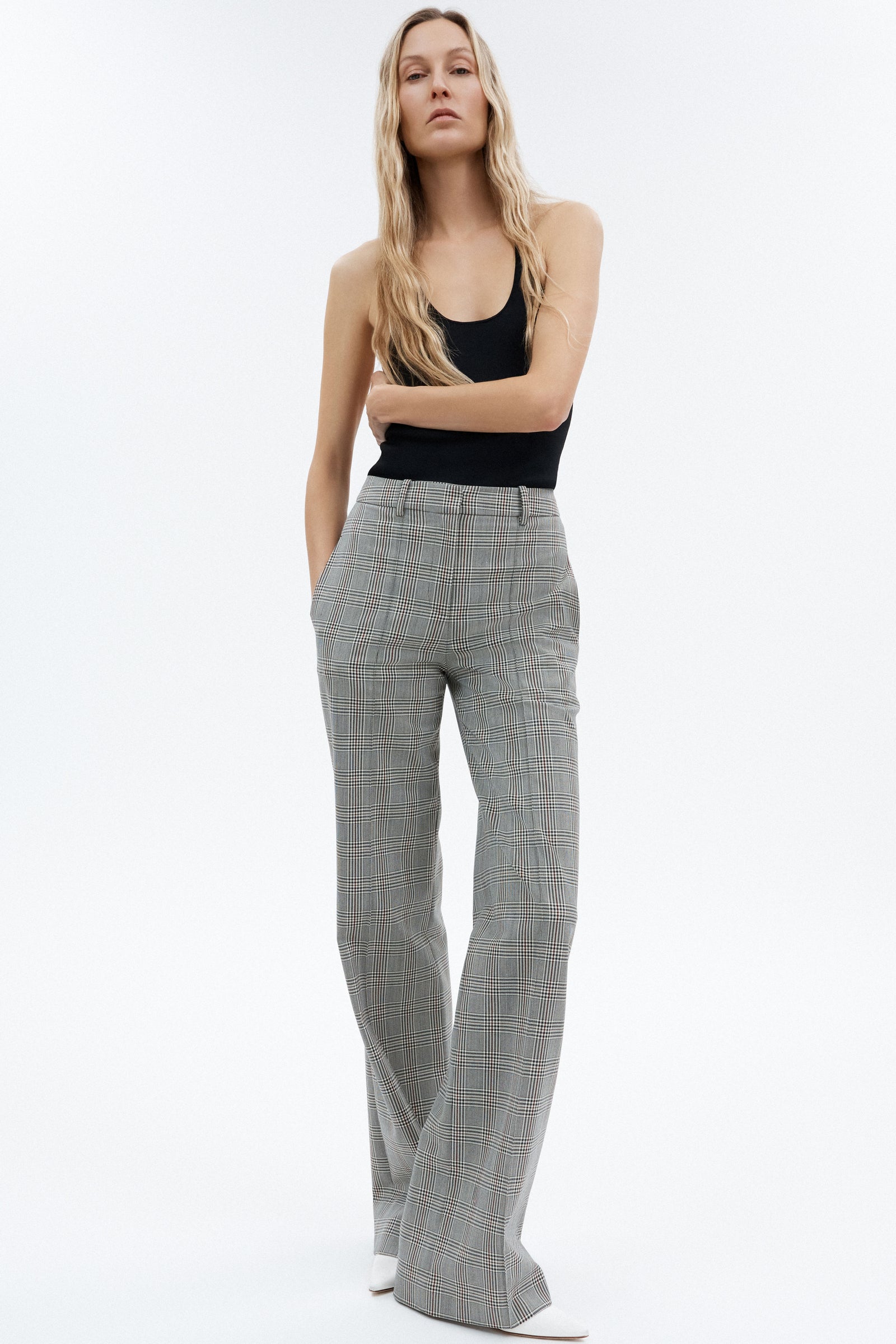 Pre-Fall 2025 - Model Image 10