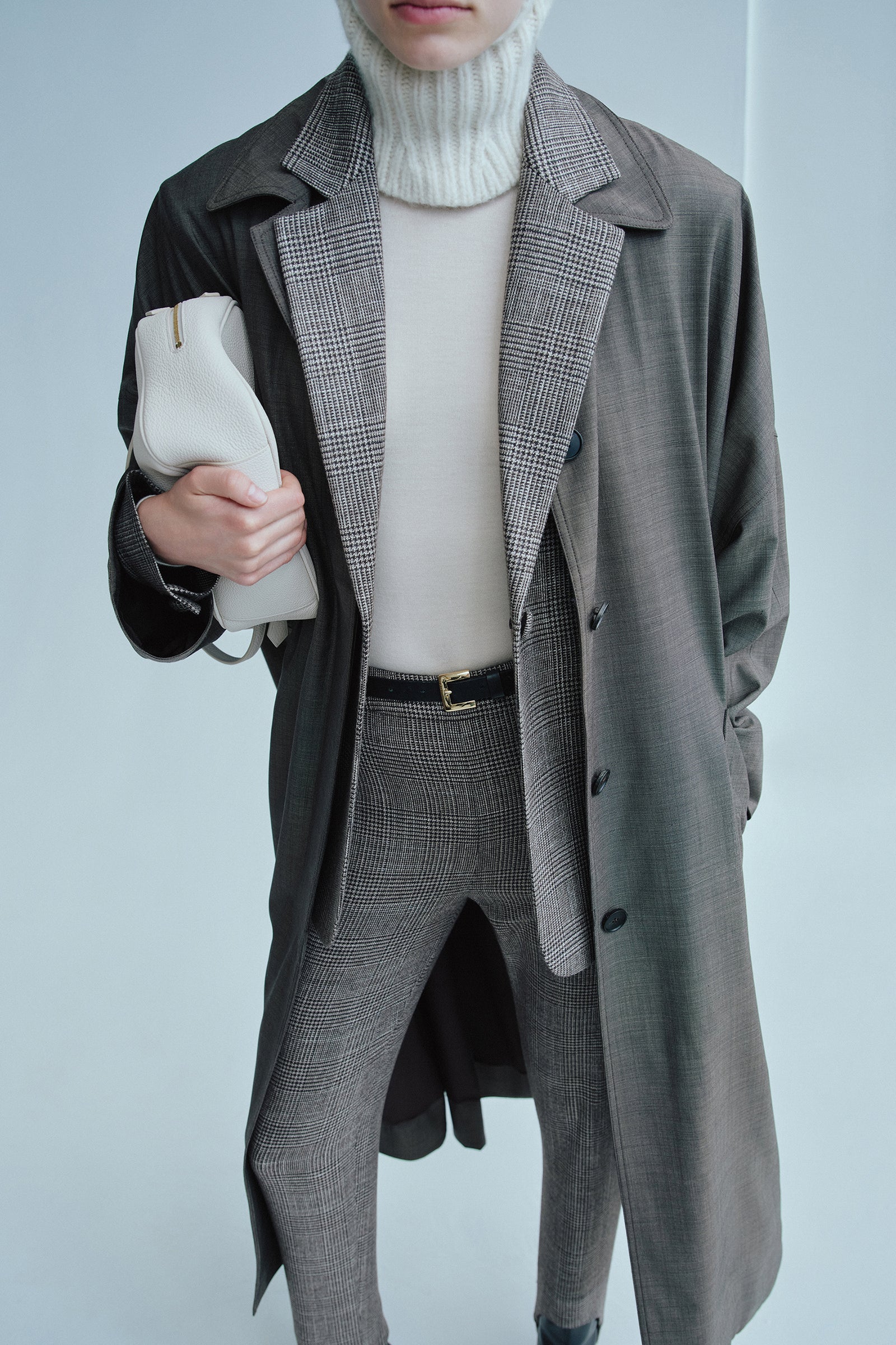 Resort 2027 - Model Image 6