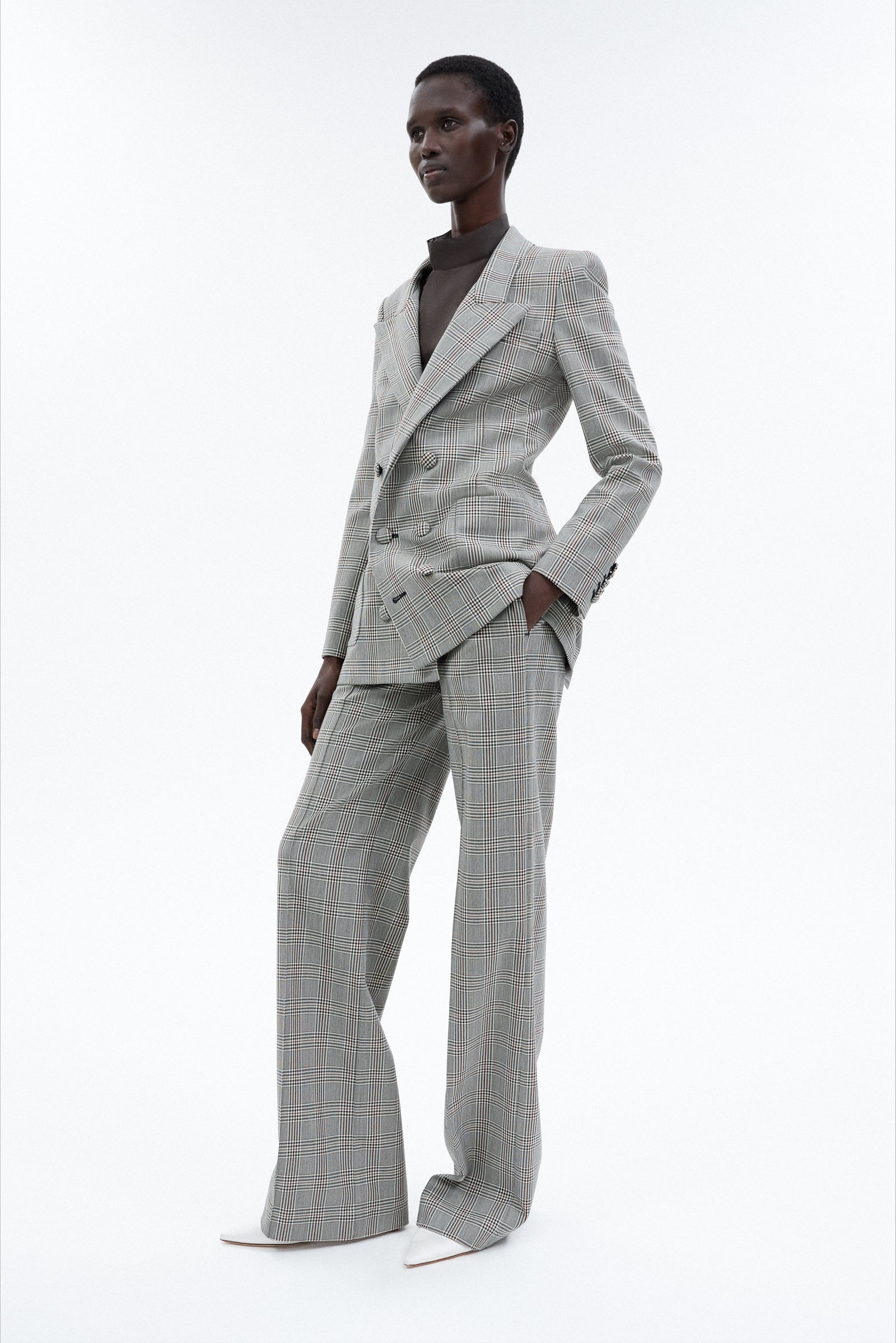 Pre-Fall 2025 - Model Image 10