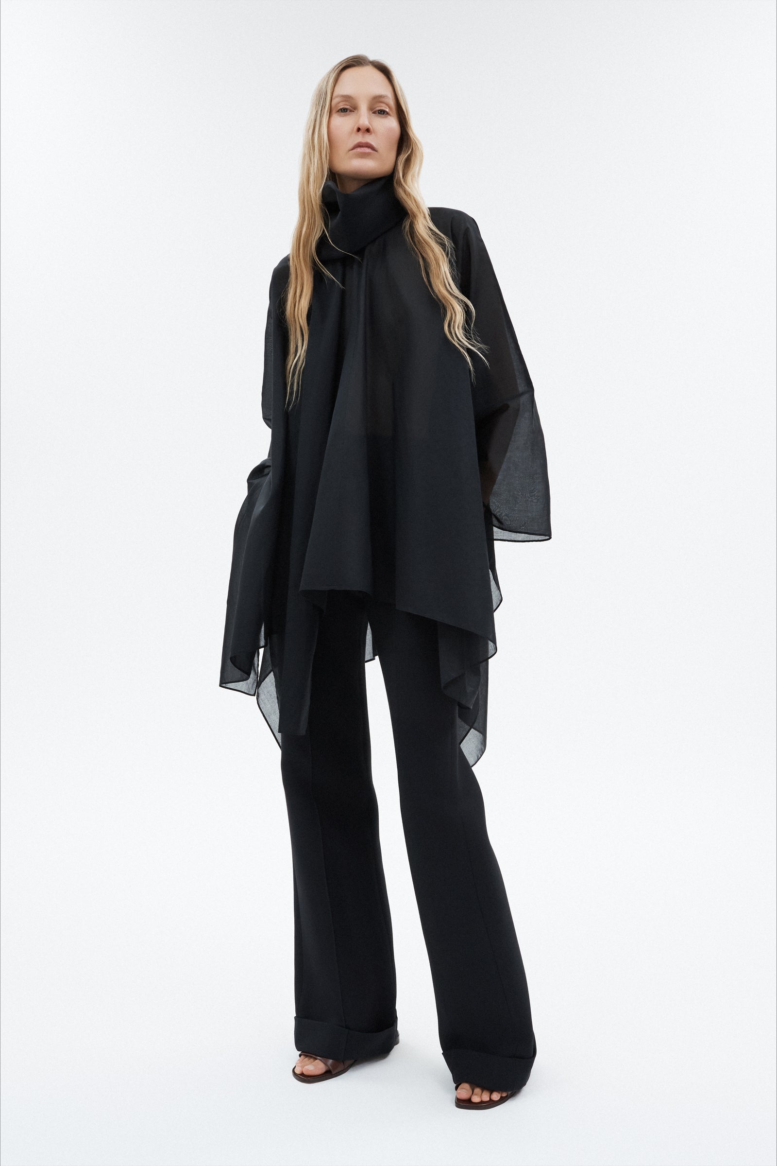 Pre-Fall 2025 - Model Image 15