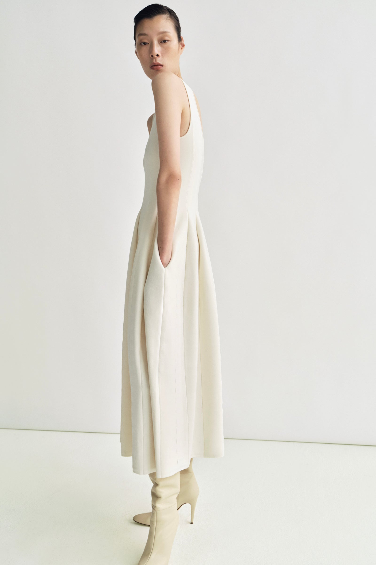 Spring 2025 - Model Image 11