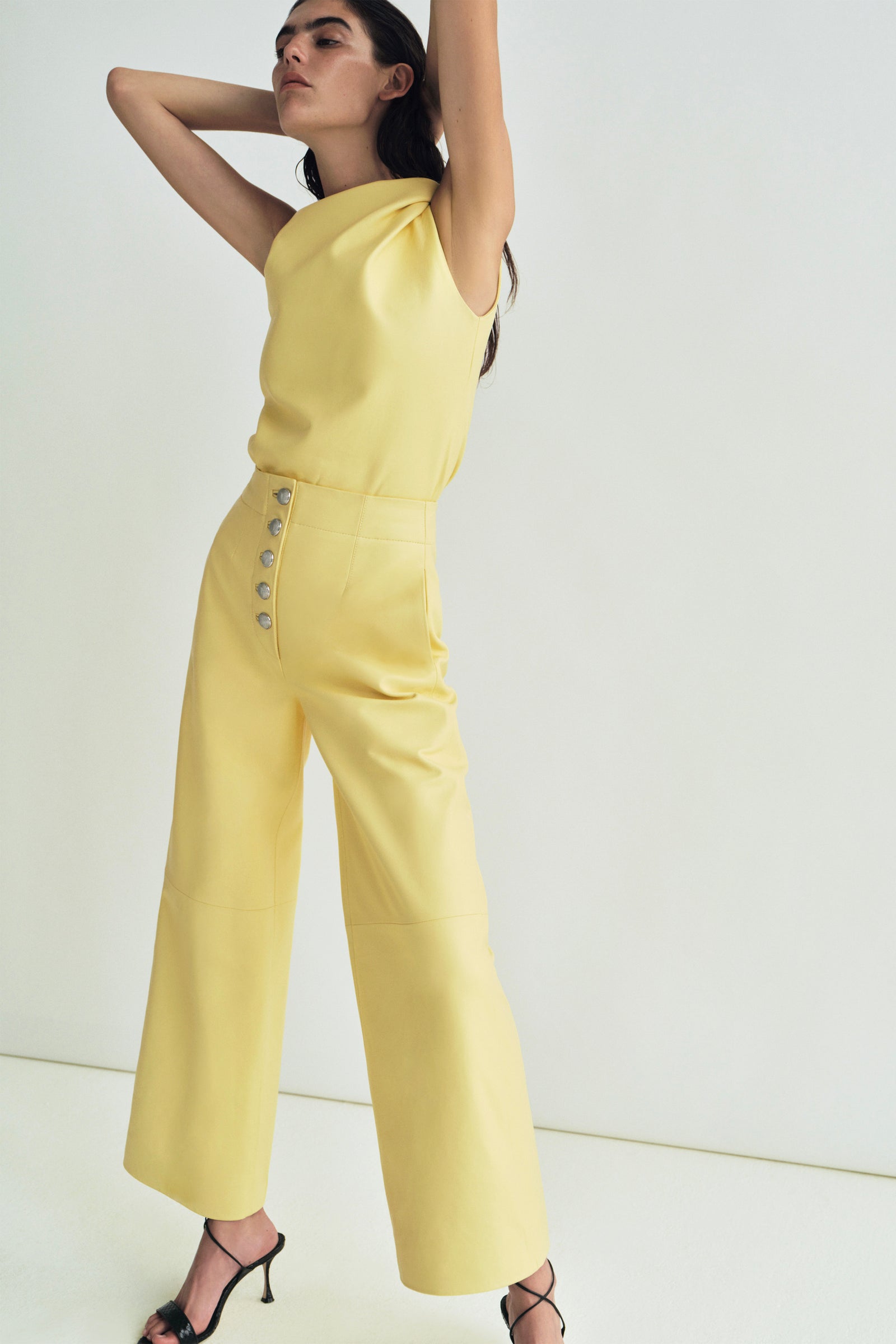 Spring 2025 - Model Image 31