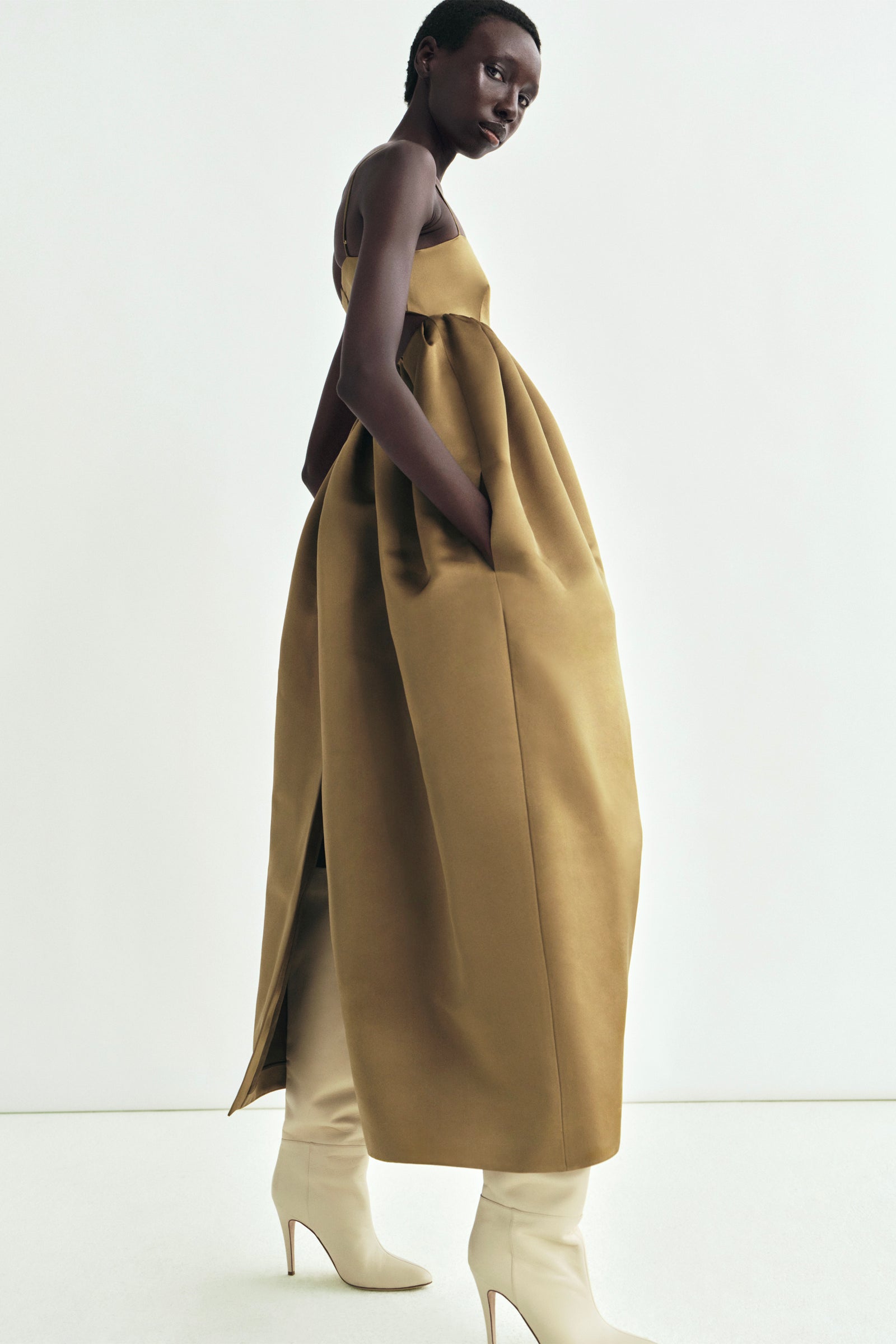 Spring 2025 - Model Image 32